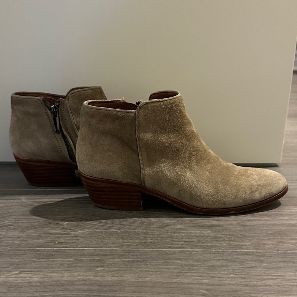Sam Edelman Elegant Tan Suede Ankle Booties